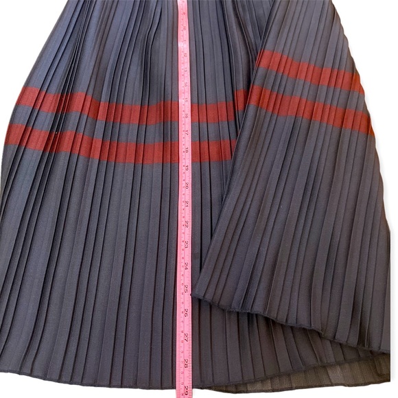 Zara Navy and Red Pleated Midi Skirt - Picture 3 of 6